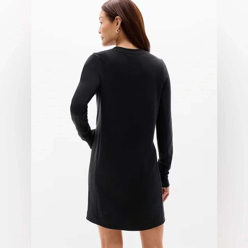 Athleta Coaster Luxe Sweatshirt Dress Black with 2 Zip Pockets & Thumb Holes EUC